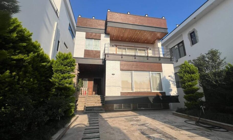 فروش ویلا نوشهر وازیوار | ویلا تریبلکس مدرن استخردار