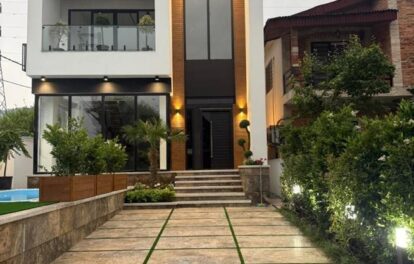 ویلا دوبلکس شهرکی استخردار